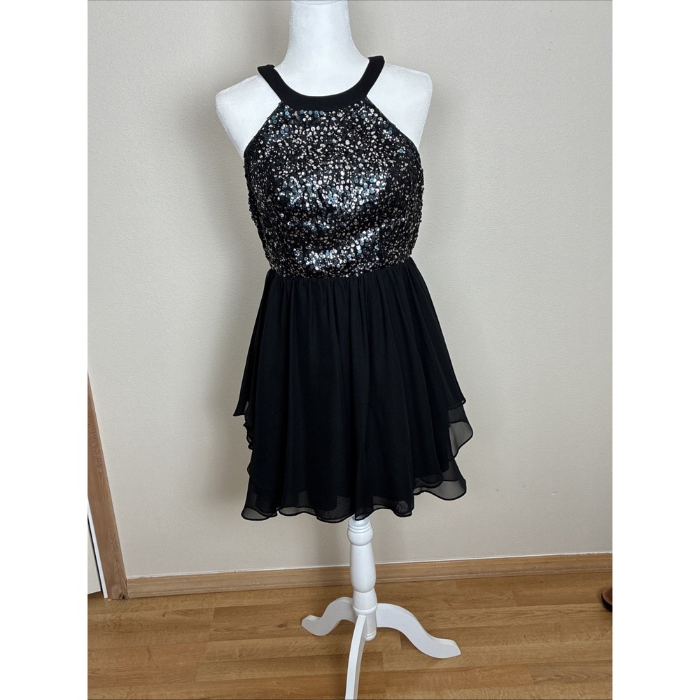 Hailey Logan by Adrianna Papell Dress with Sequins and Cutouts Size 7/8 - Picture 1 of 13